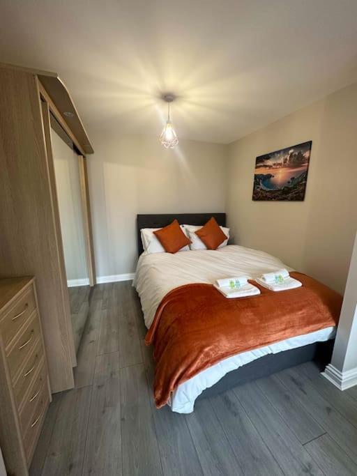 Cute Apartment Next To Colindale Station Эджвар Экстерьер фото